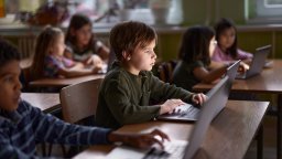 Anthropic, Google и Microsoft влизат в битка за класната стая