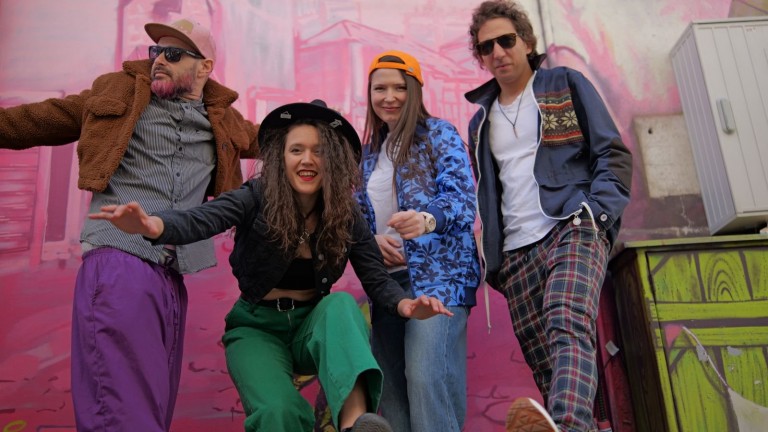 GREESH представя новия си албум на живо в София тази събота