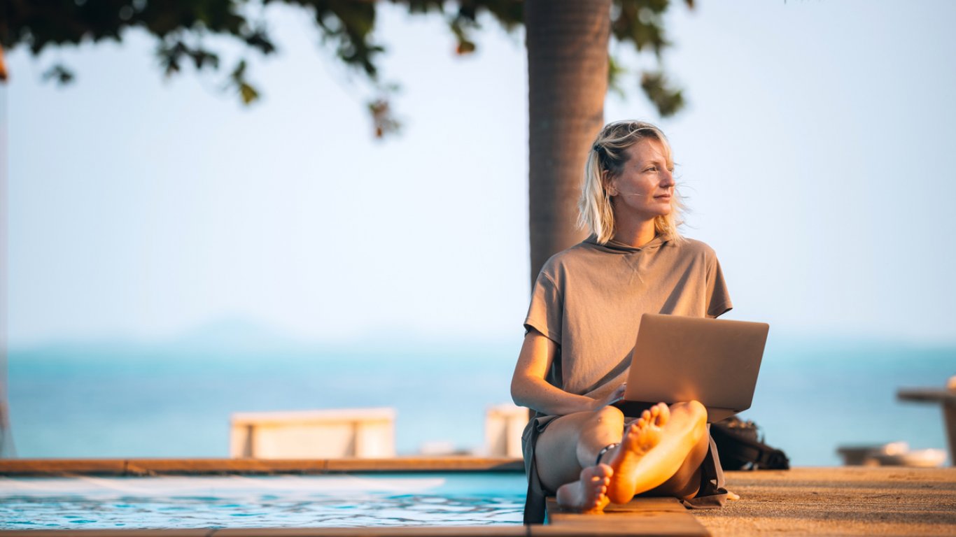 Официално: България вече издава визи за дигитални номади