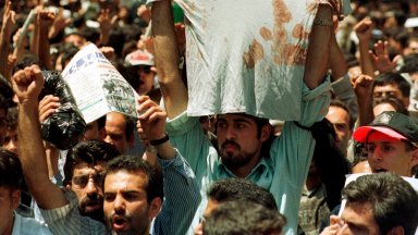 Нови протести избухнаха в Иран, няколко десетки са убитите (видео)