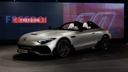 Първият Mercedes-AMG PureSpeed пристигна в България