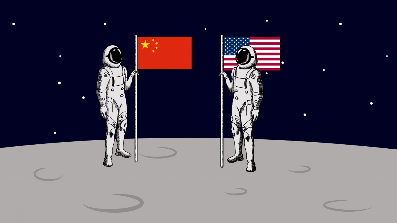 САЩ срещу Китай: Двете държави се изправят една срещу друга на Луната