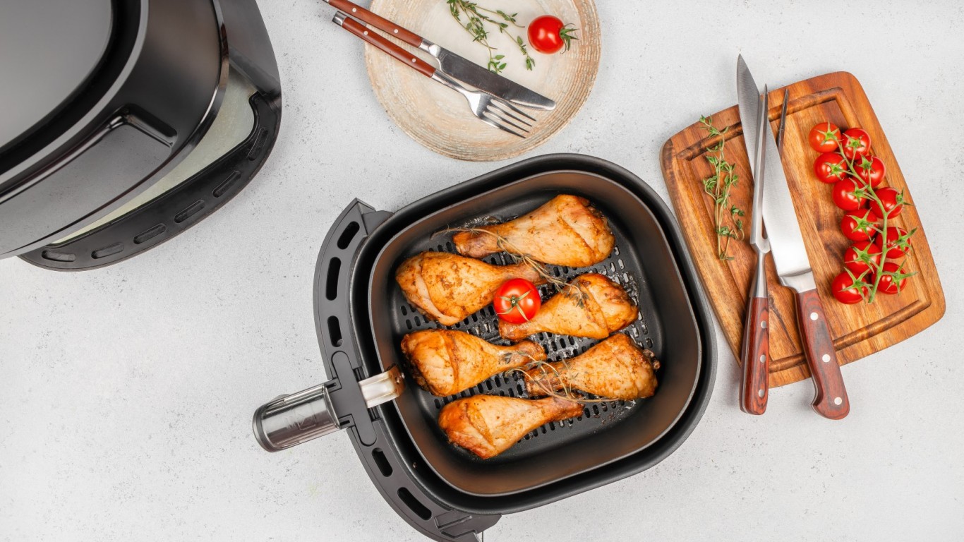 Защо не бива да готвите цяло пиле в еърфрайър