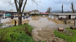Река в Косово преля след обилни дъждове