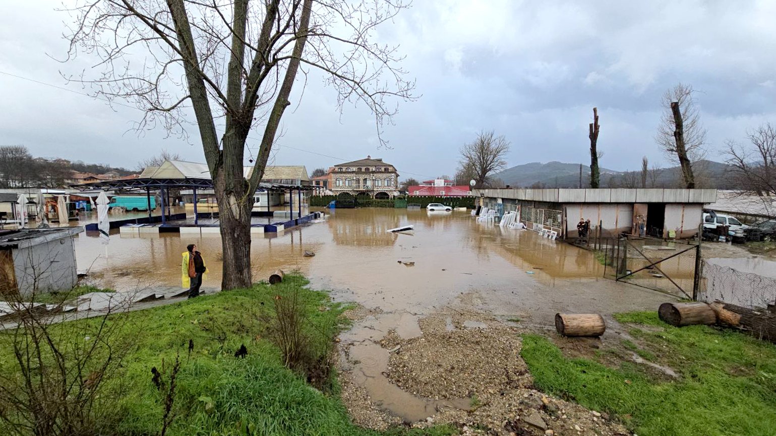 Река в Косово преля след обилни дъждове. Снимка: архив