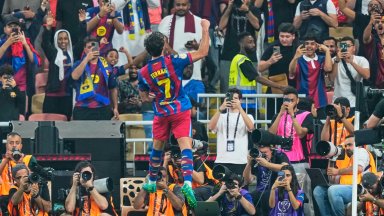 Ураган "Барса" разпиля баските за едно полувреме и чака съперник от Мадрид на финала