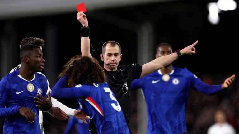 Удариха Челси с глоба от 10 милиона лири и "условна" забрана за трансфери