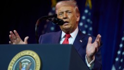 Тръмп: В Иран е в ход смяна на режима, новият аятолах не е на разположение