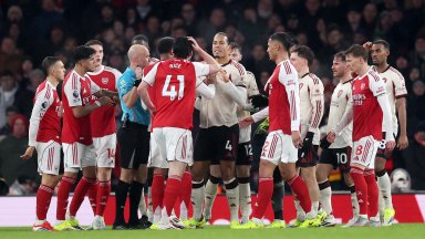 Постно дерби без победител между лидера и действащия шампион в Англия