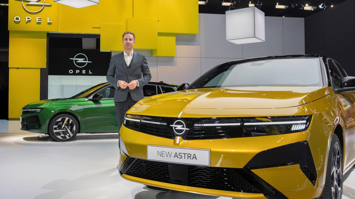 Opel представи новата Astra на автосалона в Брюксел