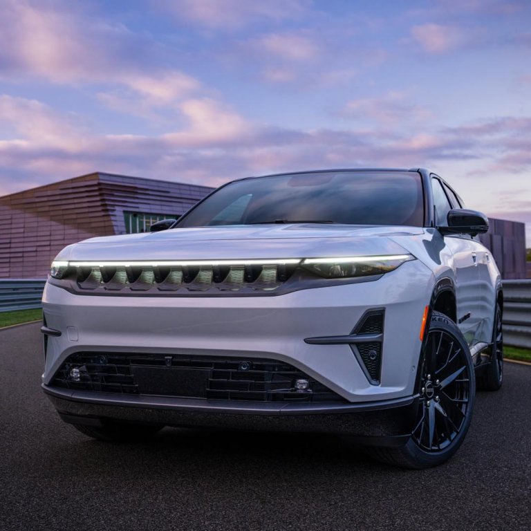 Jeep блести с три премиери на изложението в Брюксел