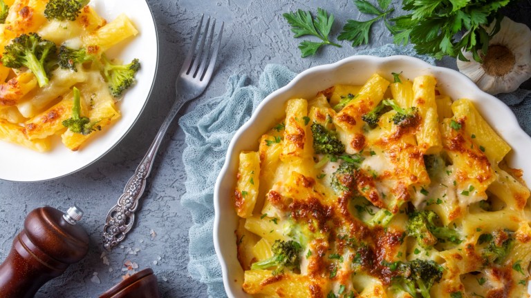 Запечена паста с броколи и сирена