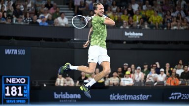 Медведев с обрат в Бризбън, докато палачът на Гришо си събра багажа