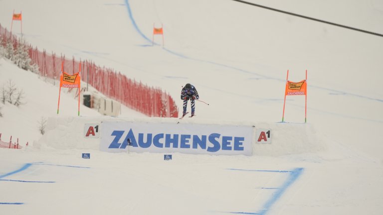 Отмениха старт от Световната купа заради половин метър сняг