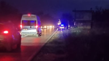 Челен удар в насрещното погуби 59-годишен мъж, затвориха пътя Разград - Попово