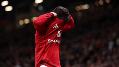 Кризата се задълбочава: Манчестър Юнайтед изхвърча от ФА Къп още след първия си мач