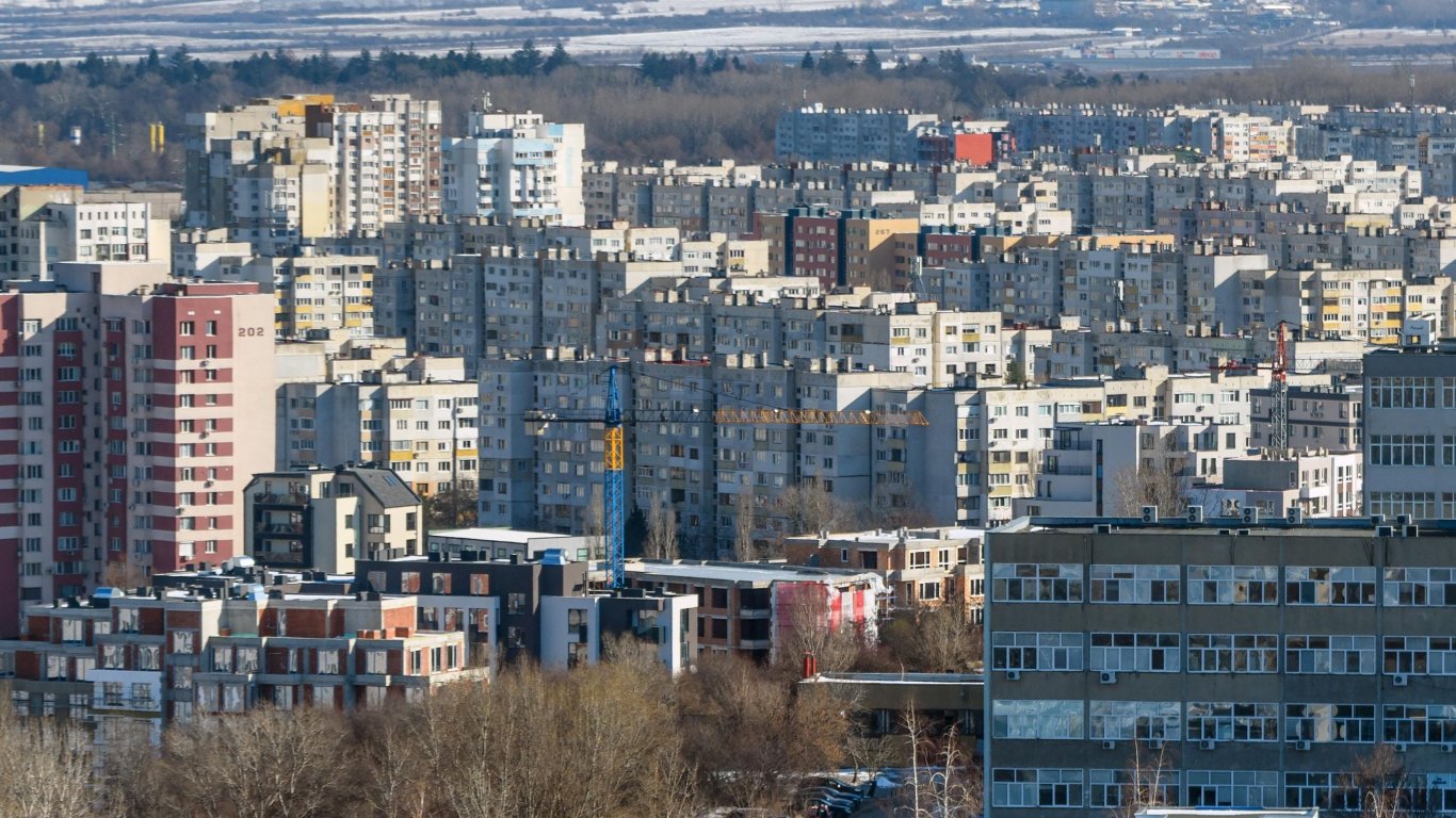 Сделките с панелки формират над 1/3 от имотния пазар в София
