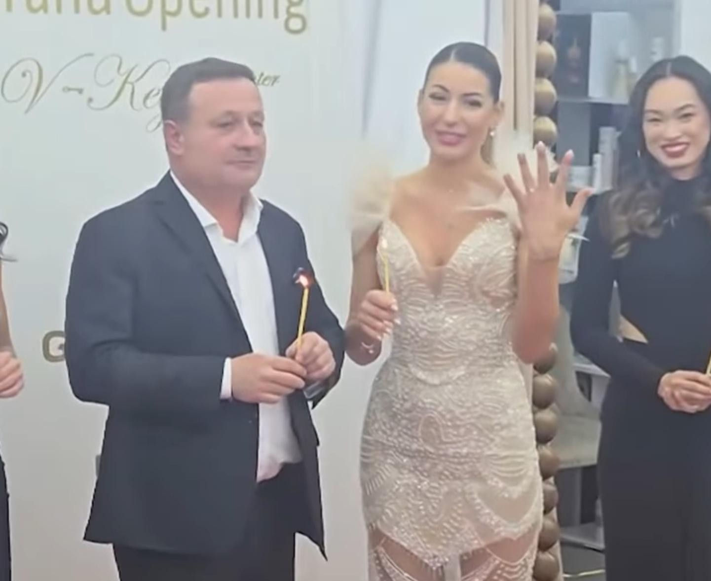 Рачков и Виктория се сгодиха