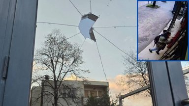 Арестуваха мъжа, който счупи стъклото на българското посолство в Скопие (видео)