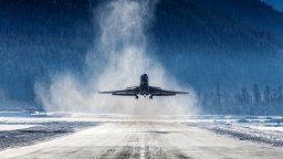 Берлинското летище отмени всички излитащи полети заради снежна буря