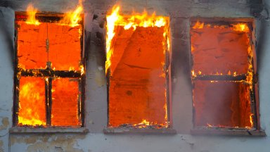 Четири жертви при пожари само за 2 дни в страната