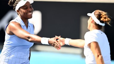 84 години и 1 ден обща възраст: Винъс Уилямс загуби мач, пренаписал рекордите в тениса