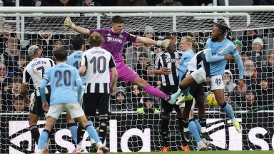 Сити докосва финала на "Уембли" след 2:0 със "свраките"