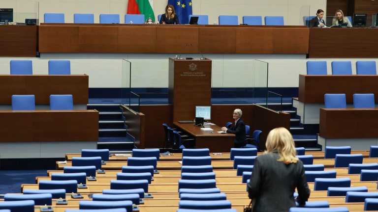 Последен работен ден за депутатите преди предизборната кампания