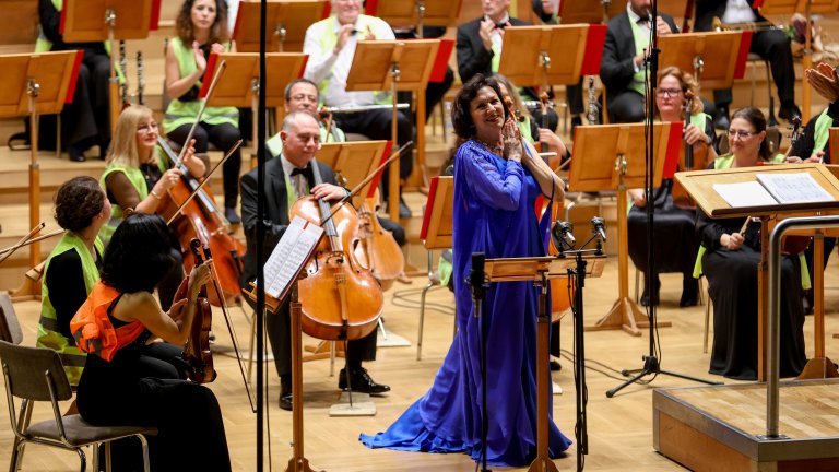 Красимира Стоянова ще пее две поредни вечери в Сметановата зала, в Прага