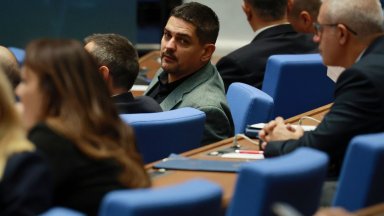 Радостин Василев: С "броячките" управляващите саботират машините