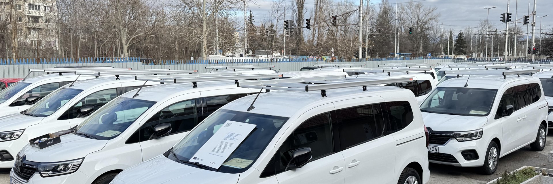 МВР с 30 нови "баничарки" за обслужване на сиренните системи (снимки)