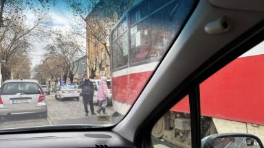 Трамвай блъсна дете до училище в центъра на София