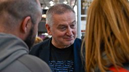 Либретото към "Космическа опера", написано от Георги Господинов, излезе в САЩ като самостоятелно издание