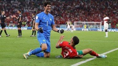 Вратар-герой запази мечтата жива - Мароко е на финал и търси първа титла от 50 г.