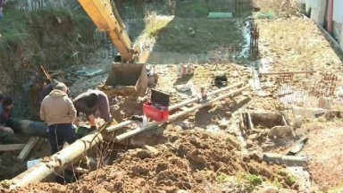 Спукан водопровод остави Асеновград без вода 48 часа