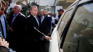 Николай Младенов лично е подбрал състава на палестинския комитет, който ще оглави Газа