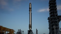 Индия догонва SpaceX със собствена ракета за многократна употреба