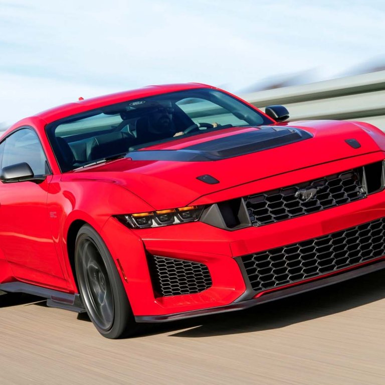Ford Mustang Dark Horse SC идва през лятото с 800 конски сили
