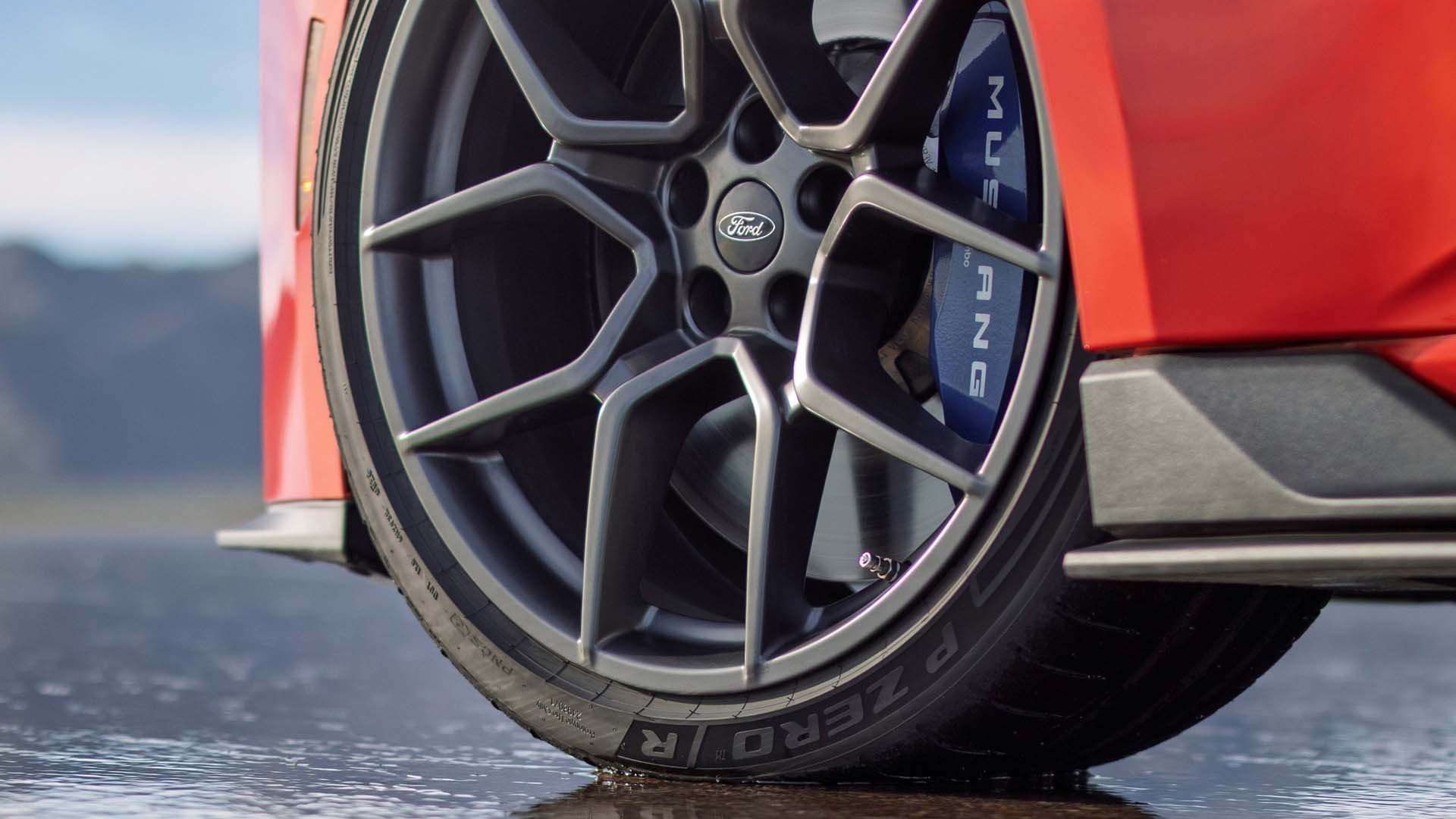 Ford Mustang Dark Horse SC