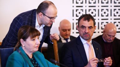 Правителството ще контролира новите оптични устройства за сканиране на бюлетини