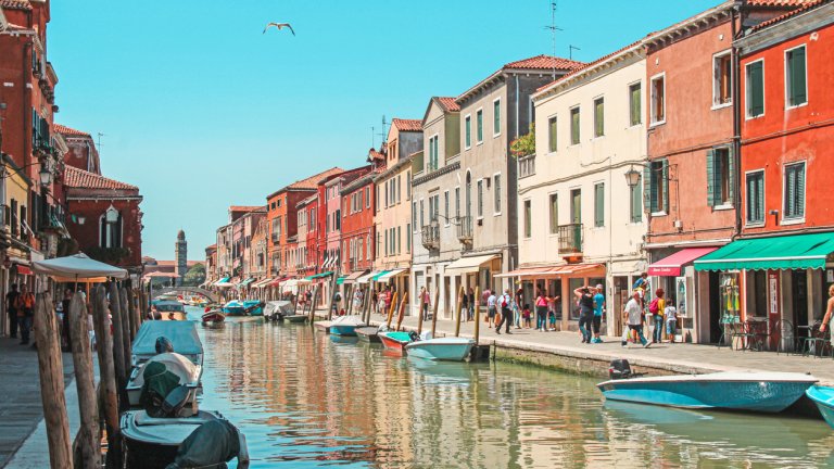 Разходка из Мурано: Венециански чар и традиции