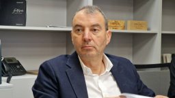 Затварянето на "Кроношпан" ще прати по домовете им 170 работници