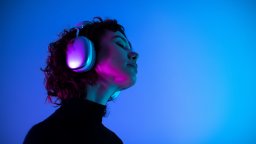 Уязвимост в Google Fast Pair поставя под риск милиони безжични слушалки 