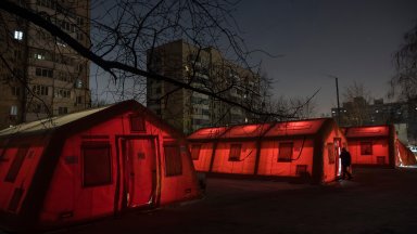 50 сгради в Киев продължават да са без ток и отопление