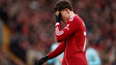 Ливърпул продължава без победа в Премиър лийг през новата година