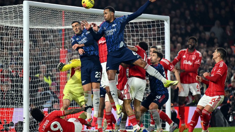 Арсенал не се възползва от грешката на Сити и също загуби точки