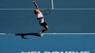 Световният №3 откри Australian Open с обрат
