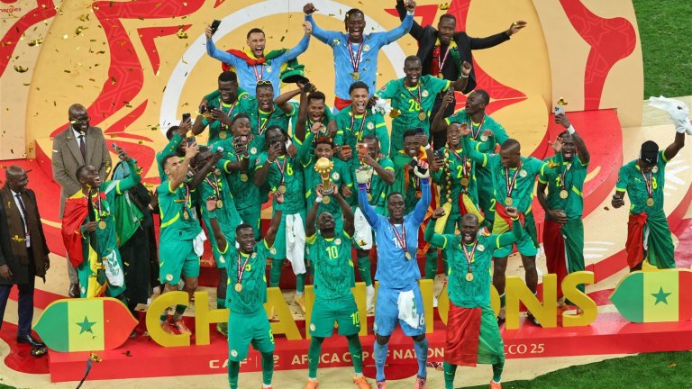 Какъв финал! Сенегал разплака Мароко в скандална битка за африканската корона