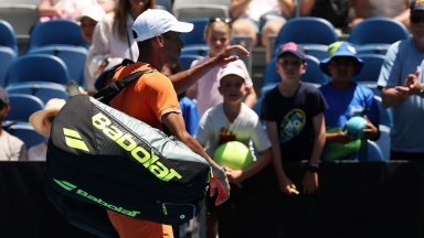 Световният №8 напусна Мелбърн още на старта по най-неприятния начин (Резултати)