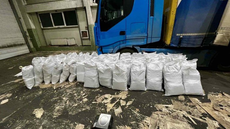 Шофьорът на камиона с марихуана за €5,5 млн. е българин, грозят го до 15 г. затвор